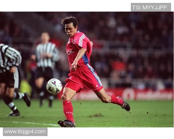 哪位足球明星的英语水平最好和最流利在球场内外表现如何